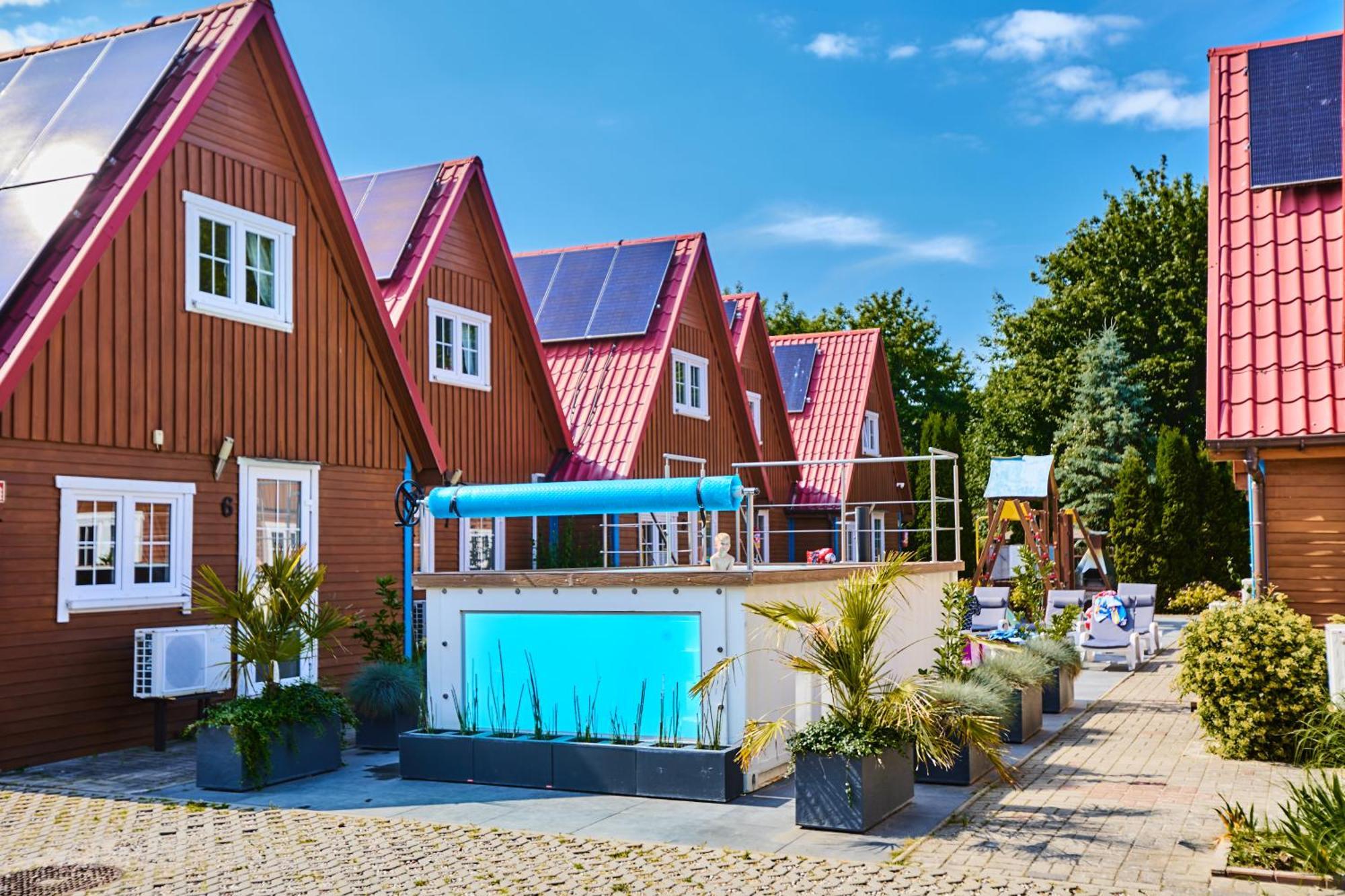 Kompleks Wypoczynkowy Pomerania Z Podgrzewanym Basenem 30 Metrow Do Morza Rewal Exterior foto